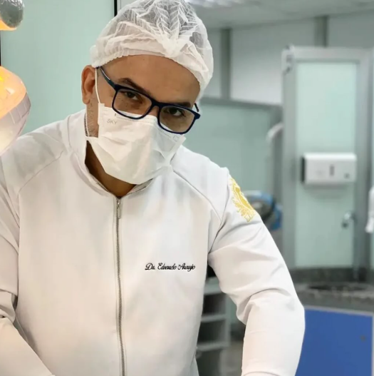 Dr. Eduardo Araújo